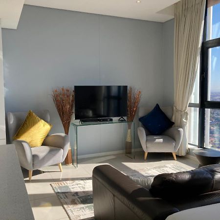 Urban Awe Apartment-Itowers 23Rd Floor Габороне Екстериор снимка