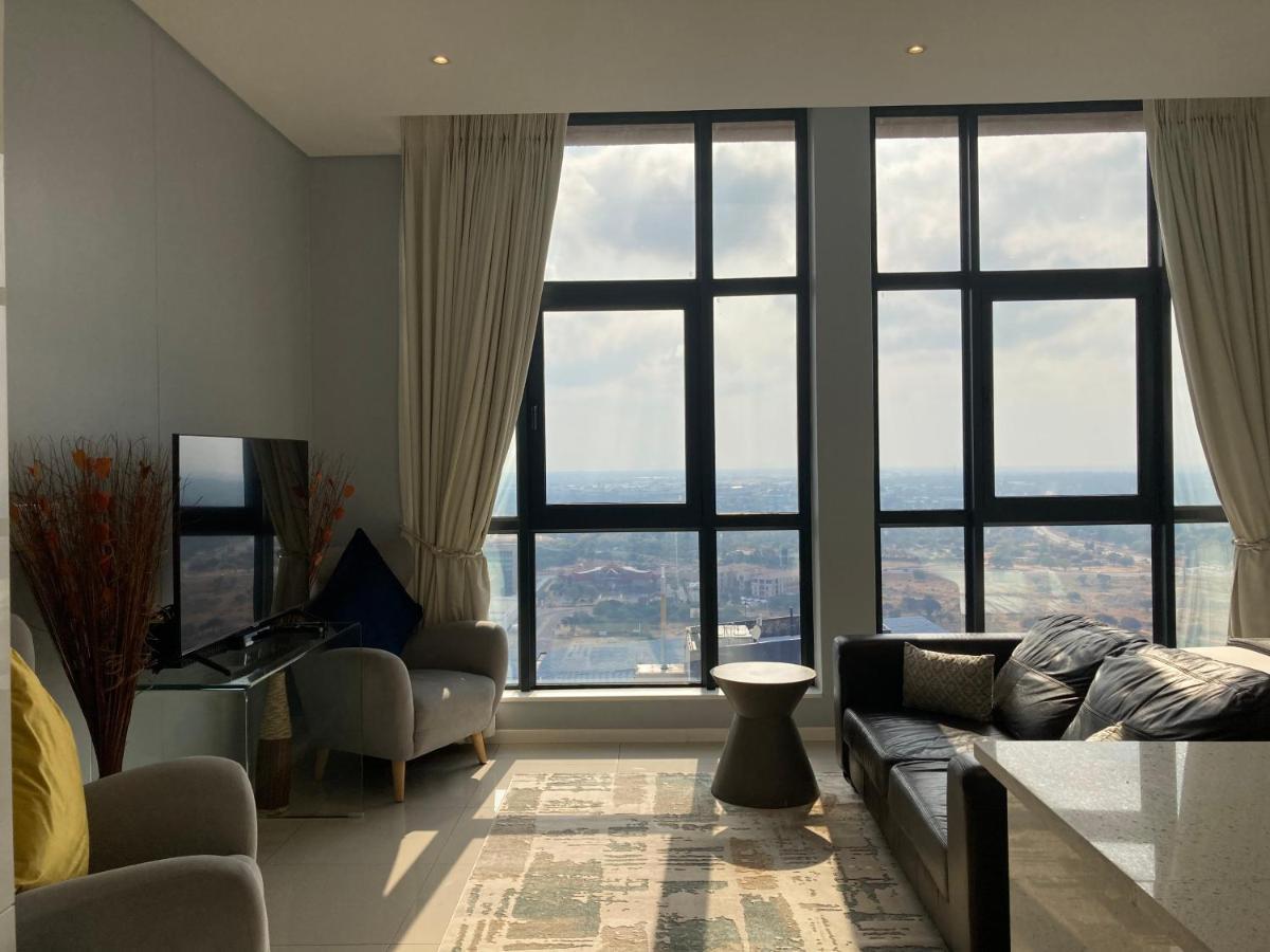Urban Awe Apartment-Itowers 23Rd Floor Габороне Екстериор снимка
