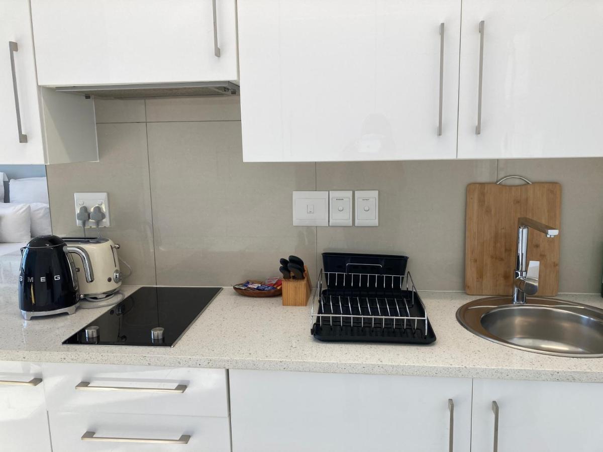 Urban Awe Apartment-Itowers 23Rd Floor Габороне Екстериор снимка
