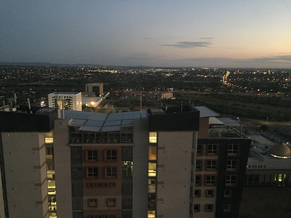 Urban Awe Apartment-Itowers 23Rd Floor Габороне Екстериор снимка
