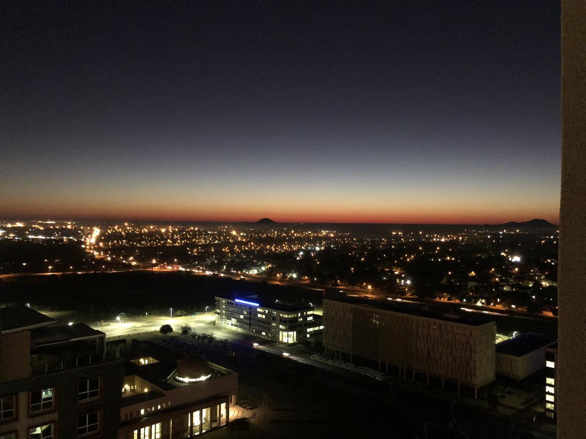 Urban Awe Apartment-Itowers 23Rd Floor Габороне Екстериор снимка